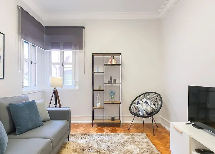 Uptown Stylish Apartment